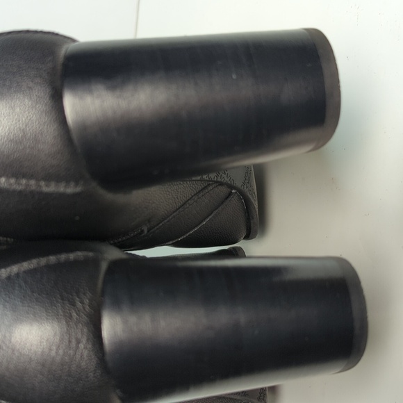 Vionic Alison Black Leather Ankle Bootie boots womans size 9W. EU 41 - Picture 9 of 16